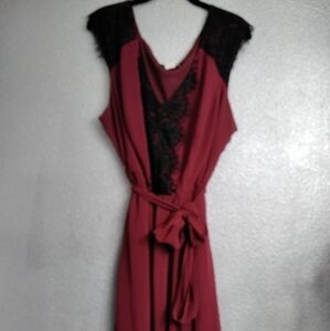 Women's Paper Dolls Cranberry Belted Dress